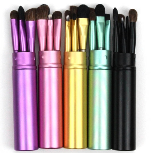 Beautiful pastel travel makeup brush set synthetic - Picture 5 of 10